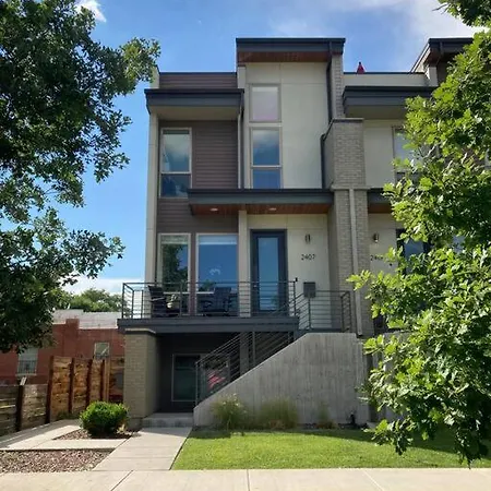 Upscale Townhome W/ Stunning Rooftop Views DEN Extérieur photo